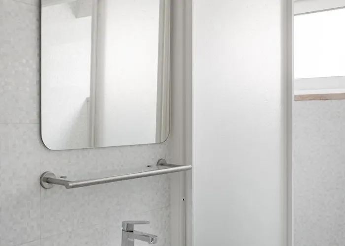 Principe Real Sunny Διαμέρισμα *